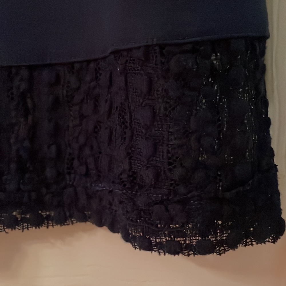 Stunning special occasion body con dress - Picture 2 of 5